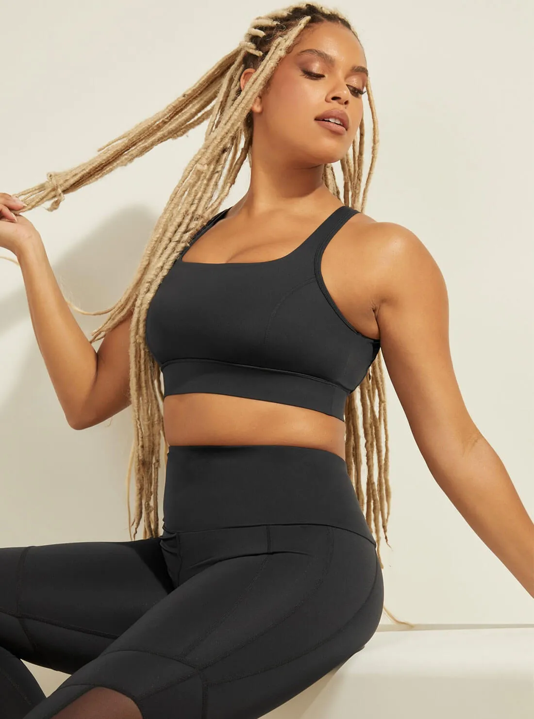 Alexa Active Bra in Black