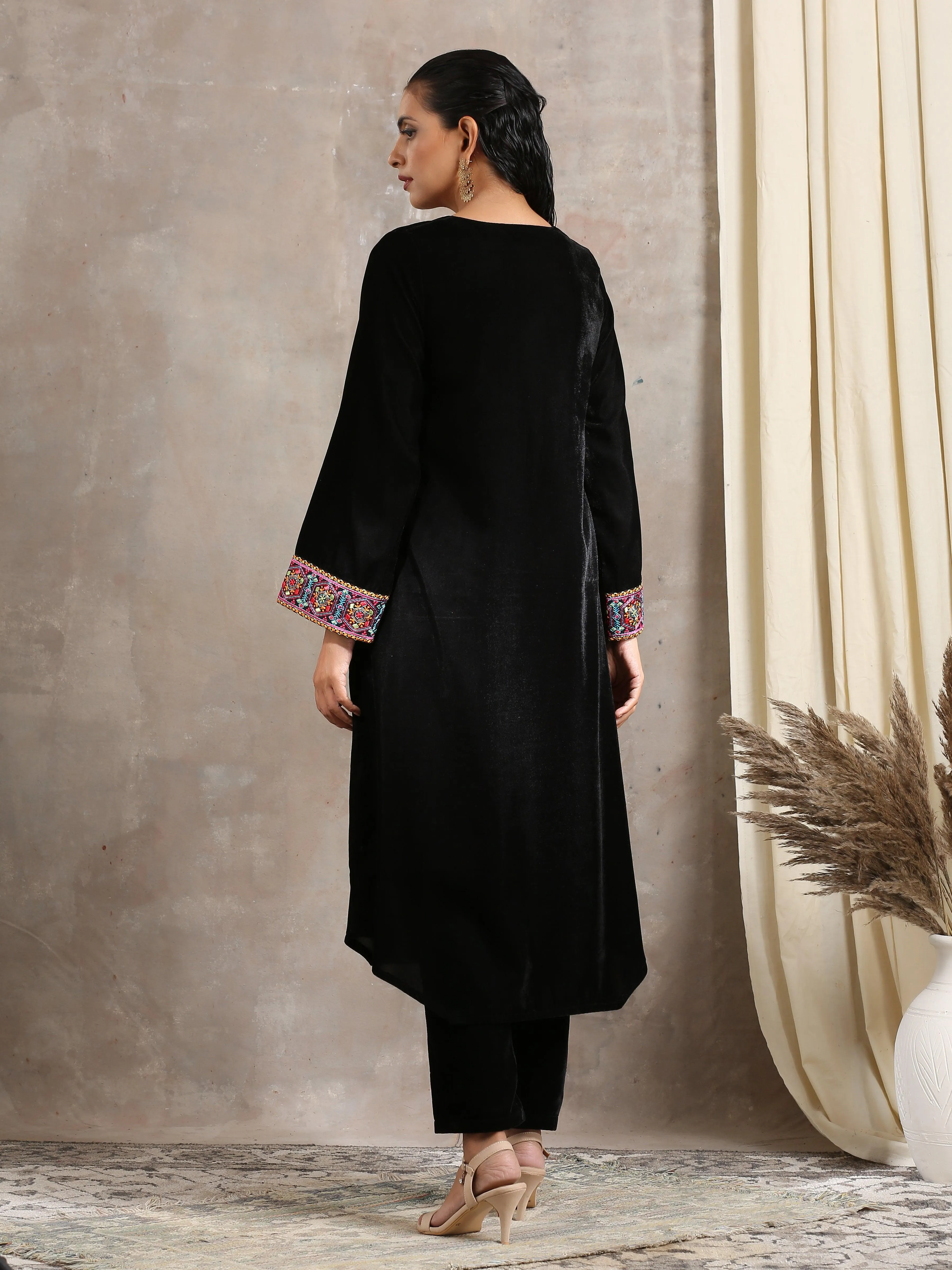 Black Velvet Embroidered Lace Kurta