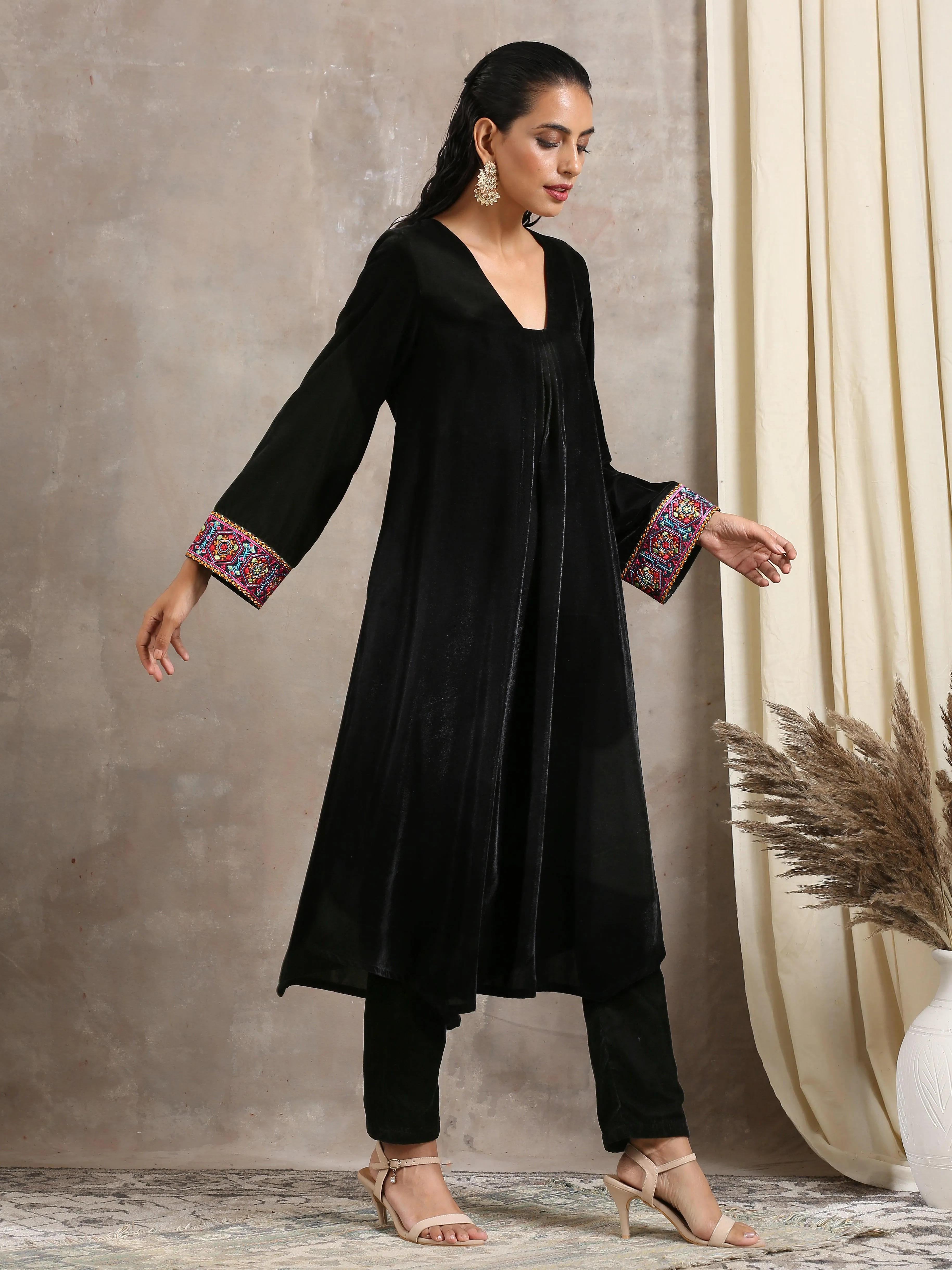 Black Velvet Embroidered Lace Kurta