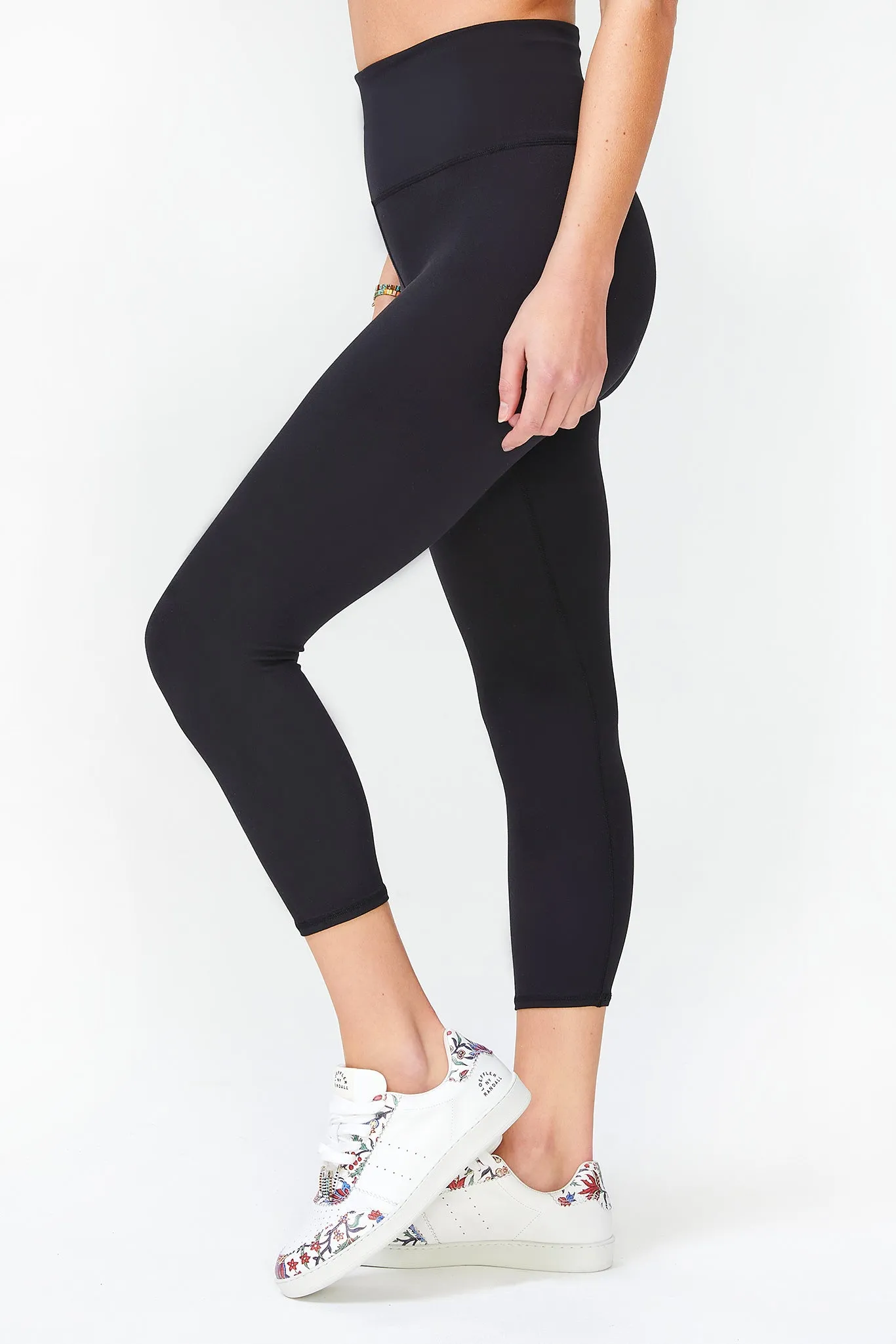 TLC Capri in Jet Black