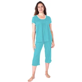 Women's Moisture Wicking Pleated T-Shirt Capri Set Women's Moisture Wicking Pleated T-Shirt Capri Set